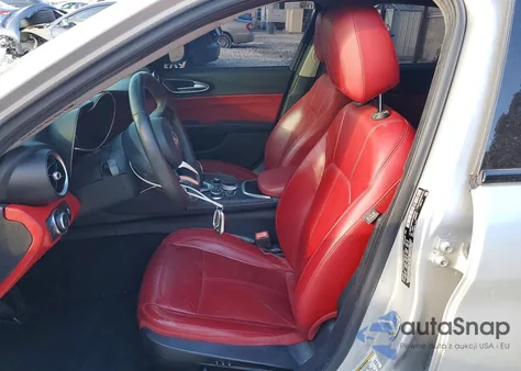 2020 Alfa Romeo Giulia z USA, uszkodzony, nr VIN ZARFAMAN6L7635542